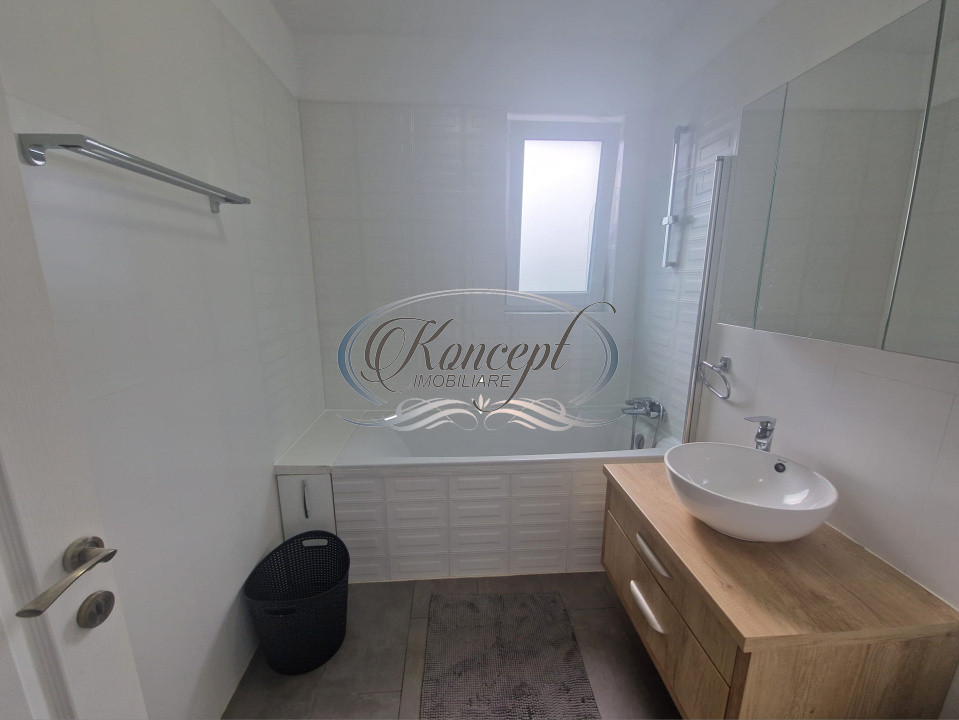 Apartament modern cu parcare si curte privata in Europa