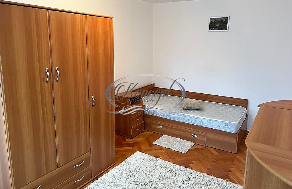 Apartament cu 4 camere si parcare