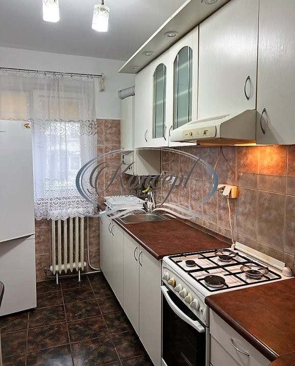 Apartament cu 4 camere si parcare