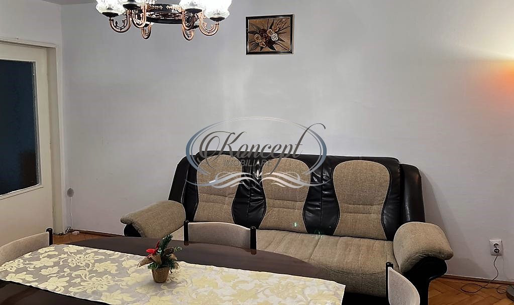 Apartament cu 4 camere si parcare