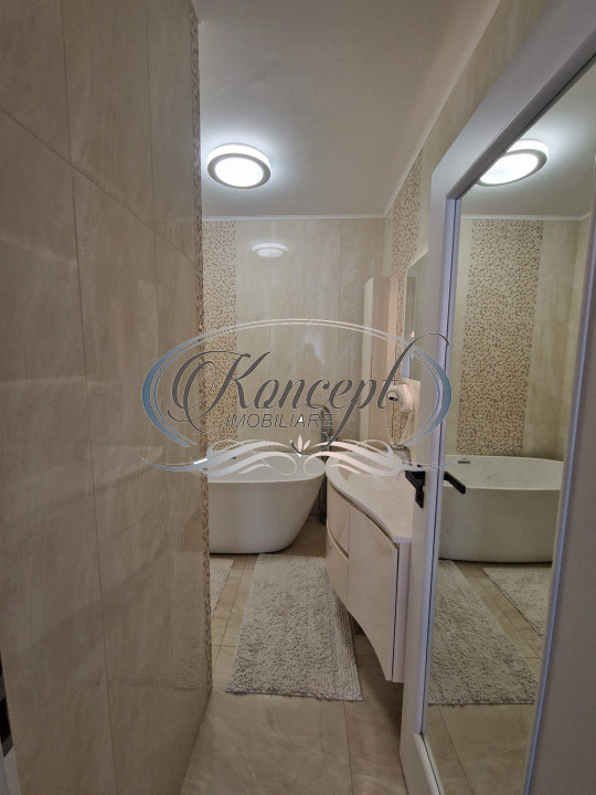 Zona Centrala - Str. Paris, apartament 3 camere cu garaj