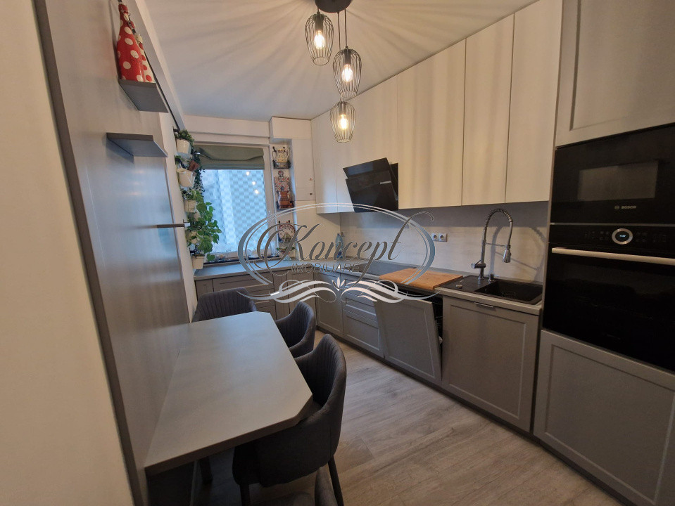Zona Centrala - Str. Paris, apartament 3 camere cu garaj