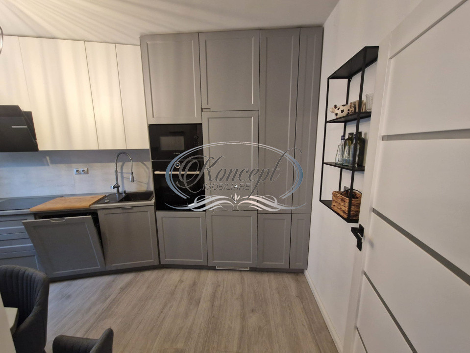 Zona Centrala - Str. Paris, apartament 3 camere cu garaj