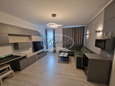 Zona Centrala - Str. Paris, apartament 3 camere cu garaj