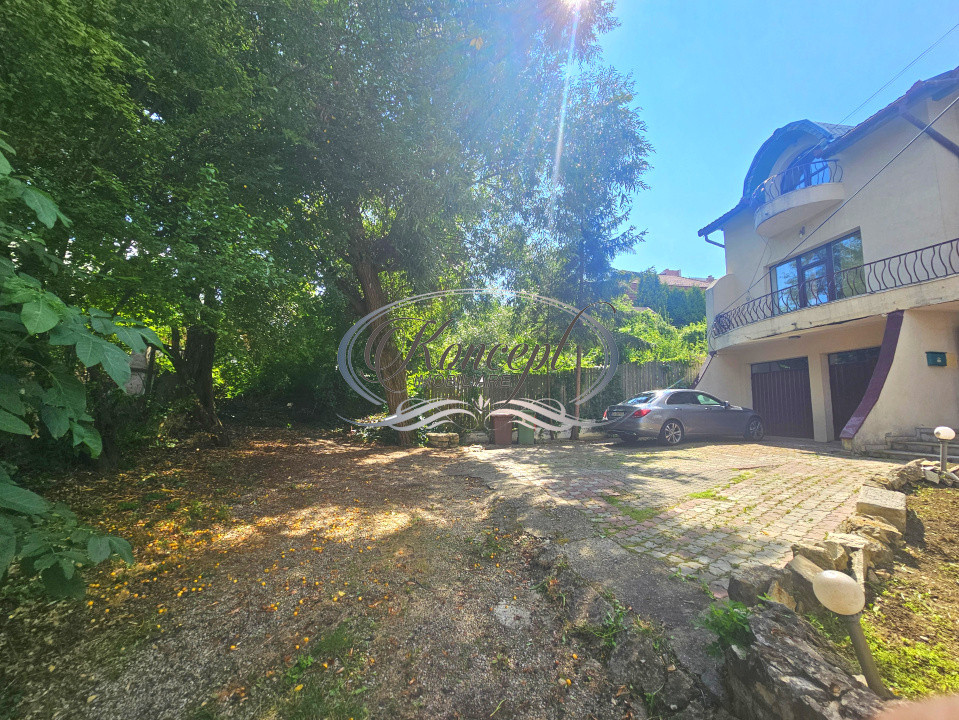 Zona Sigma - casa cu 6 parcari si gradina