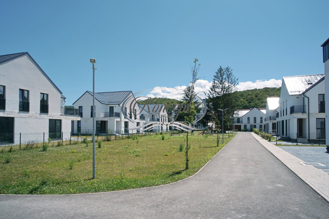 Gilau, casa mobilata cu parc privat in complex