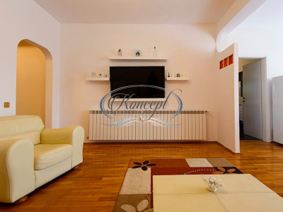 Zona Complexului Diana, apartament mobilat cu parcare
