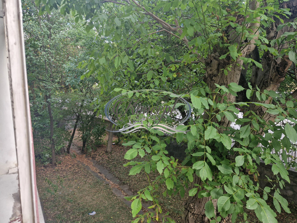 Apartament cu 3 camere mobilat, zona Academiei de Muzica