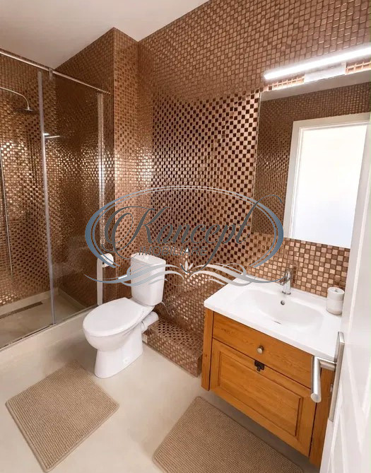 Apartament 3 camere in Borhanci, cu parcare