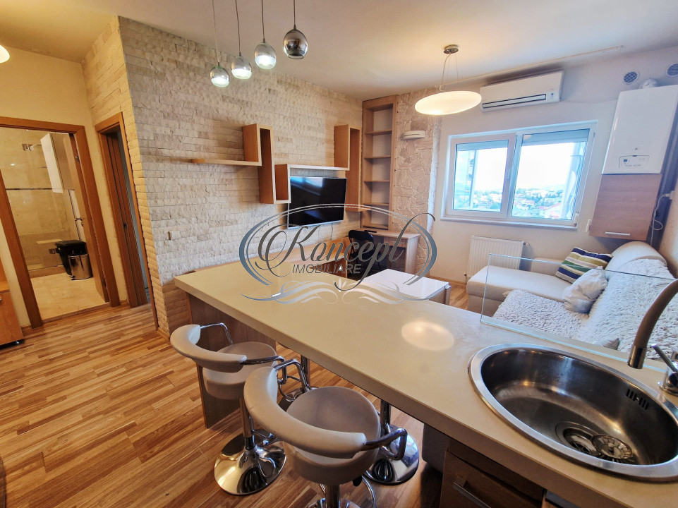 Apartament 2 camere, zona UMF