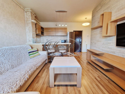 Apartament 2 camere, zona UMF
