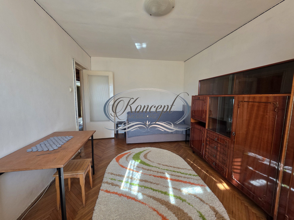 Apartament 2 camere decomandate, strada Primaverii