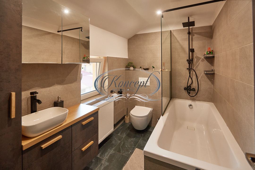 Casa in triplex, 120 mp utili, renovata total, Cuza Voda Floresti