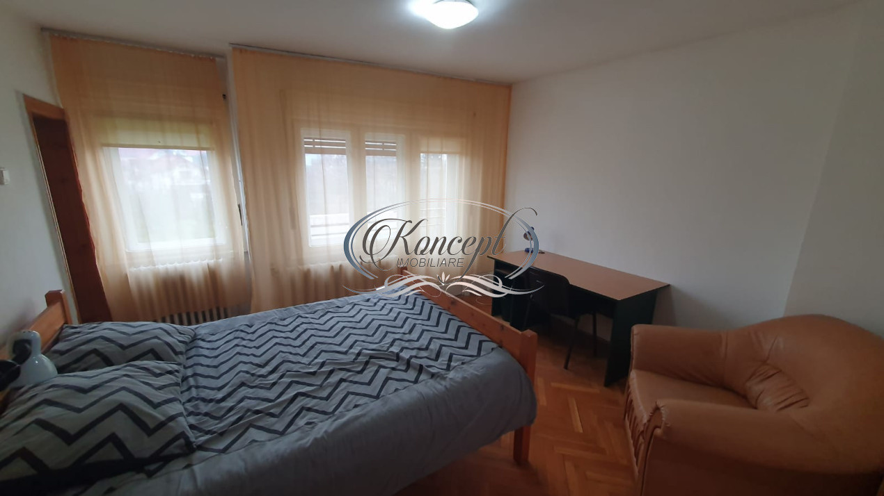 Apartament cu 4 camere in zona UMF