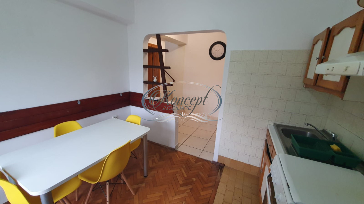 Apartament cu 4 camere in zona UMF