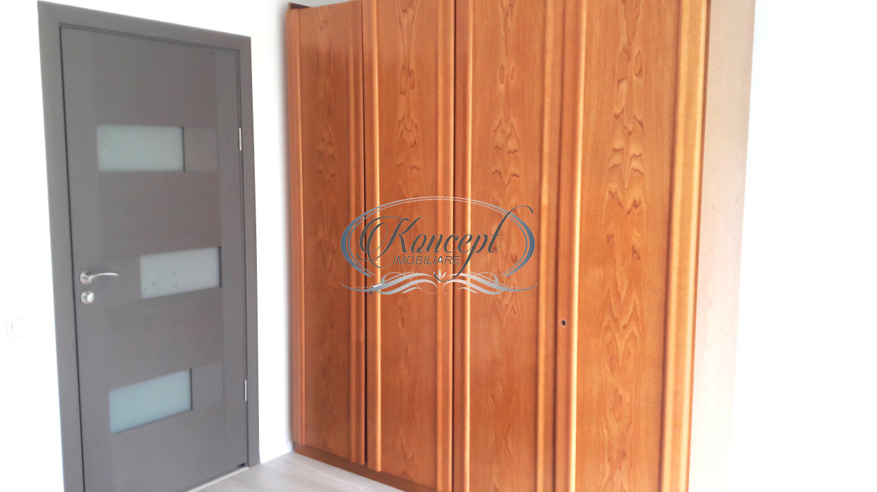 Sopor, 3 camere cu balcon si parcare