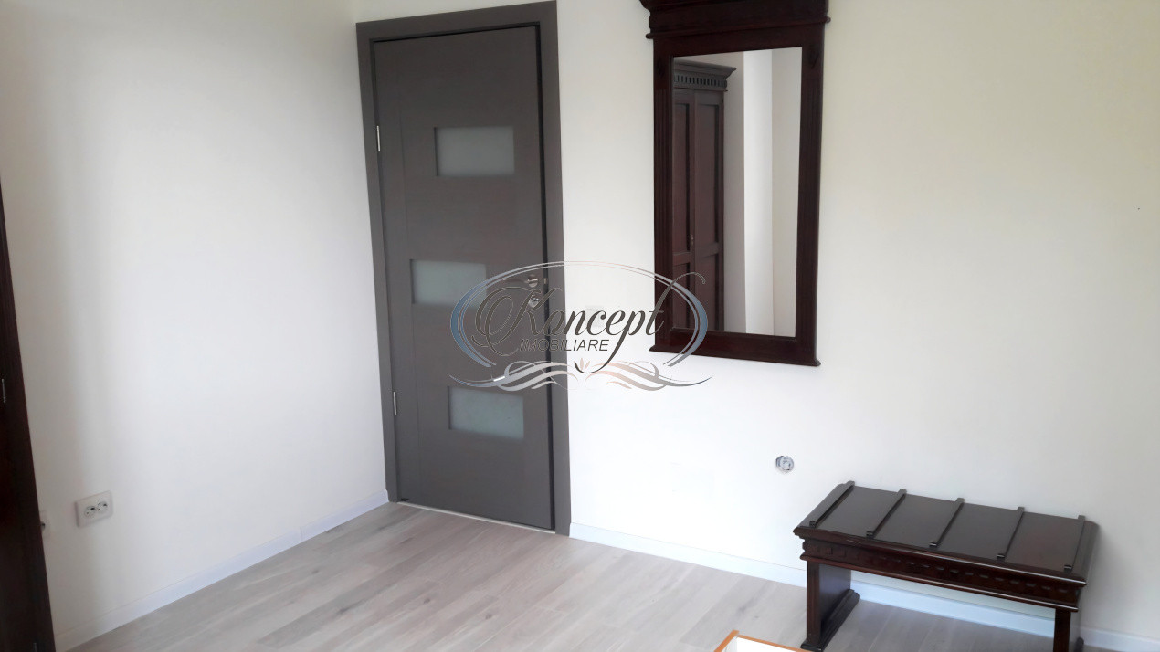 Sopor, 3 camere cu balcon si parcare