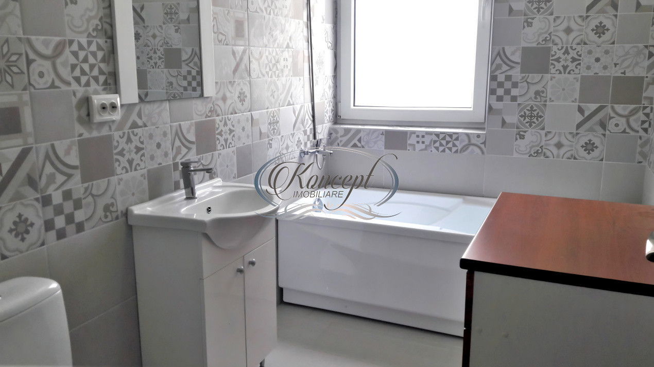 Sopor, 3 camere cu balcon si parcare