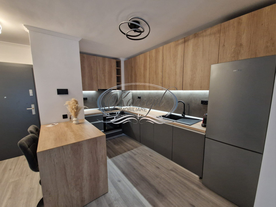 Apartament 2 camere, complet mobilat si utilat, balcon si parcare