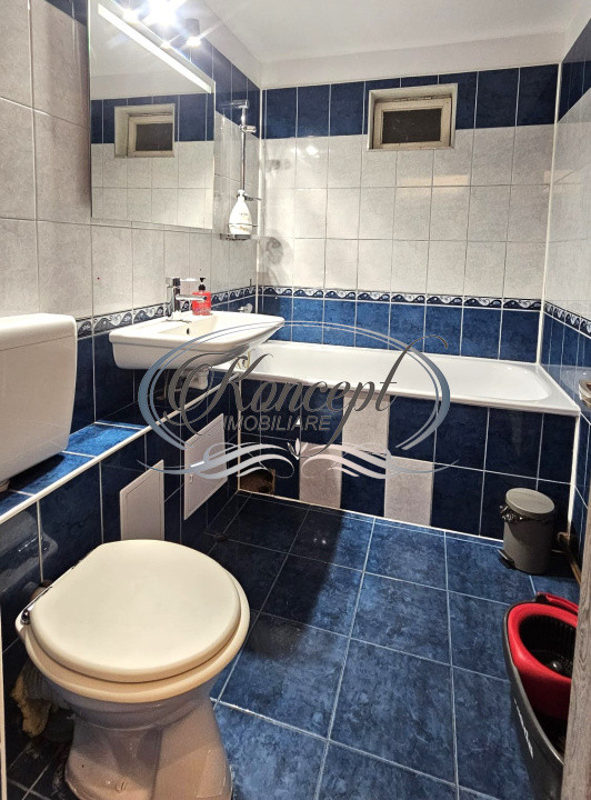 Apartament cu 3 camere decomandate, zona Iulius Mall