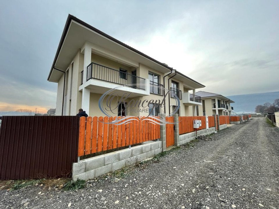 Duplex semifinsat in ansamblu nou Gilau