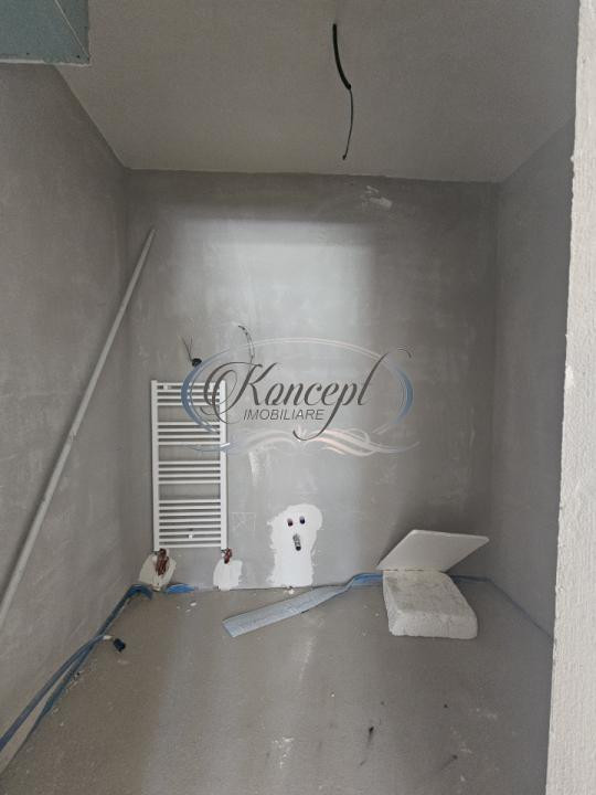 Apartament 3 camere cu potential rezidential si profesional,  Floresti