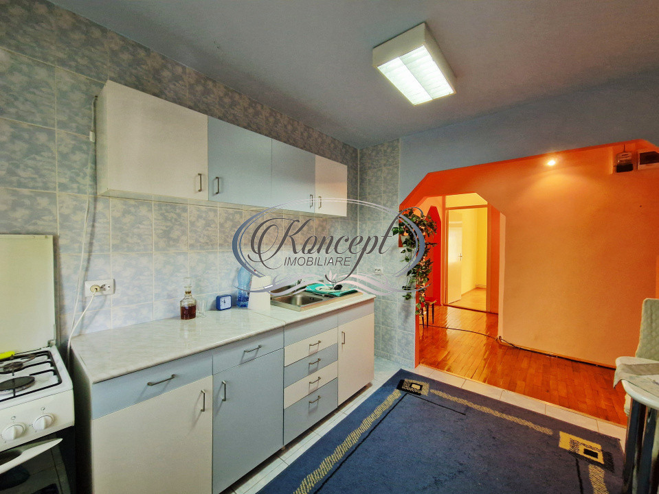 Apartament 3 camere in Manastur, decomandat