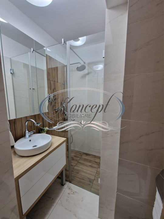 Apartament deosebit, 5 camere, Plopilor