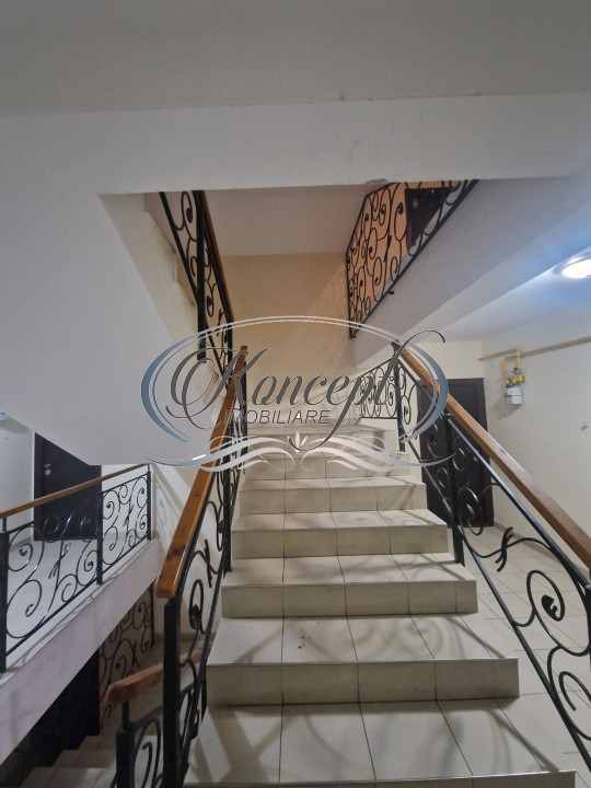 3 camere semidecomandat, Floresti