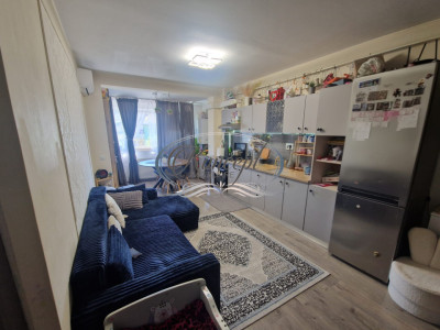 3 camere semidecomandat, Floresti
