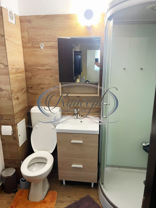 Apartament cu 3 camere in zona FSEGA