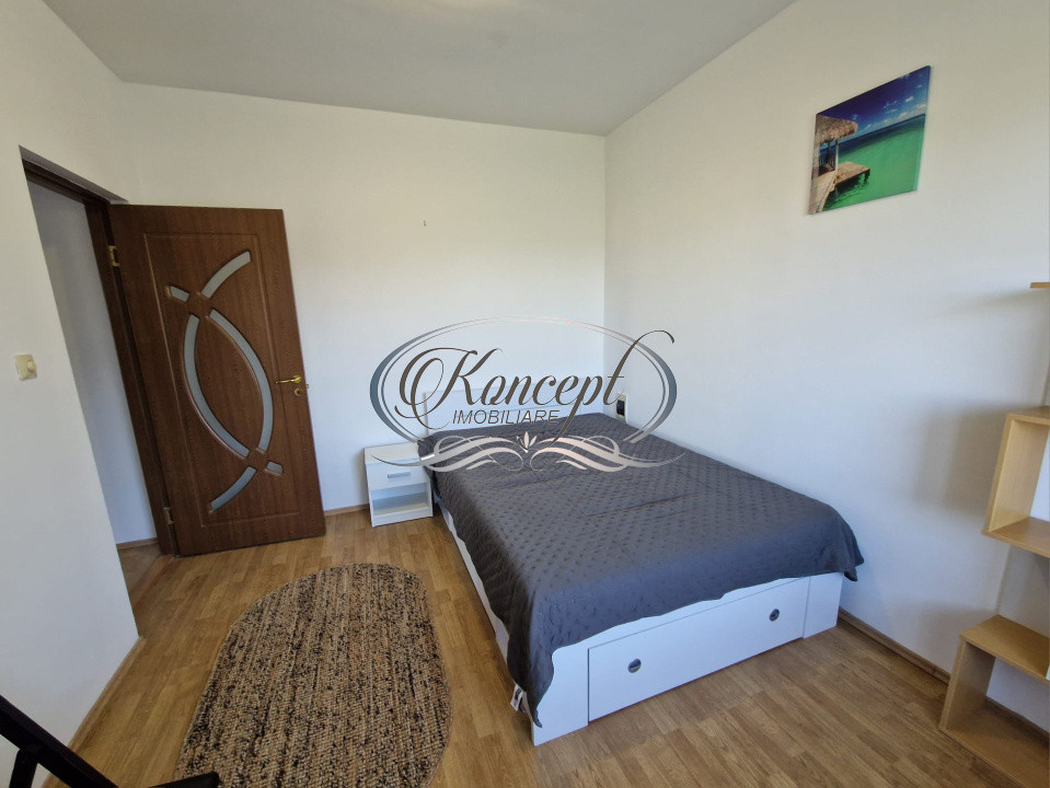 Casa cu 5 camere, garaj si curte in Andrei Muresanu