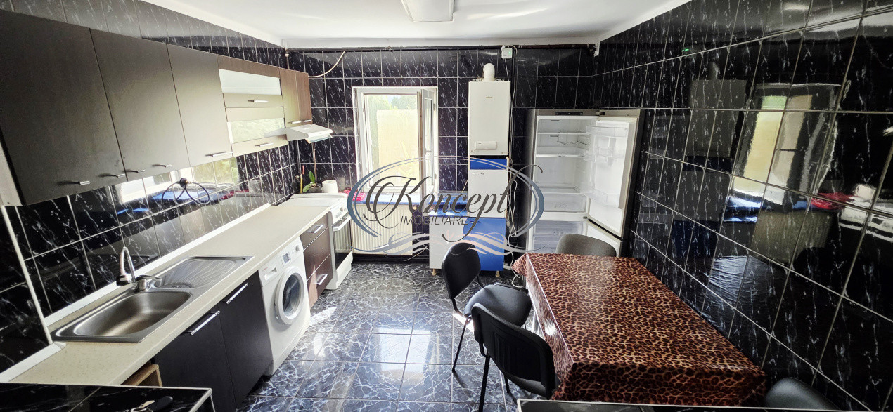 3 camere cu 2 bai si 2 balcoane