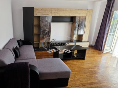 3 camere cu 2 bai si 2 balcoane