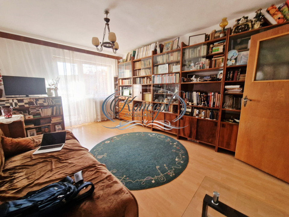 Apartament cu 3 camere pe strada Parang, cartier Manastur