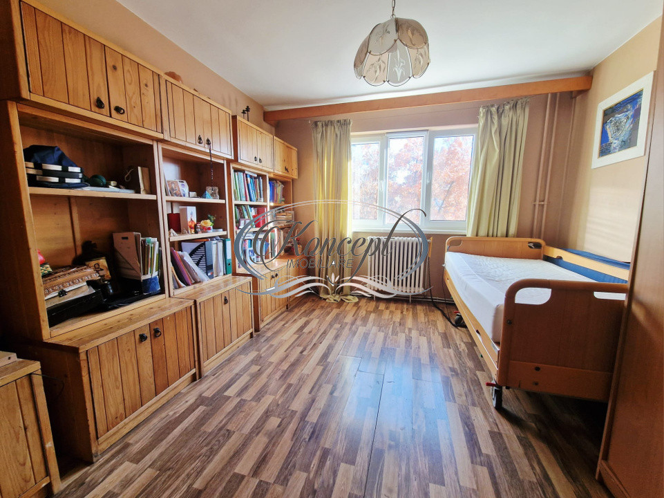 Apartament cu 3 camere pe strada Parang, cartier Manastur
