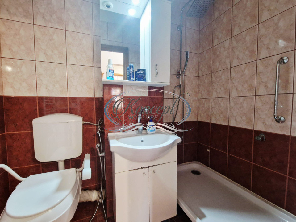 Apartament cu 3 camere pe strada Parang, cartier Manastur
