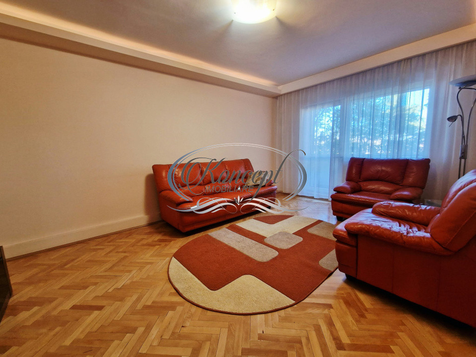 Apartament cu 3 camere pe Nicolae Titulescu