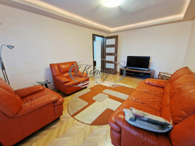 Apartament cu 3 camere pe Nicolae Titulescu