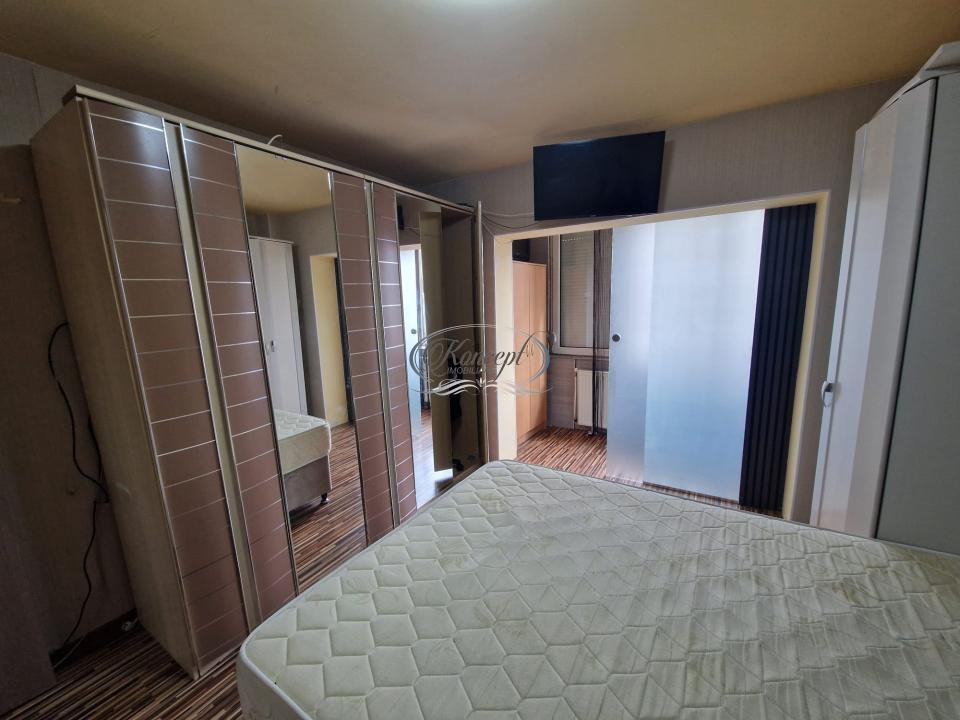Apartament 3 camere, 2 bai, Intre Lacuri