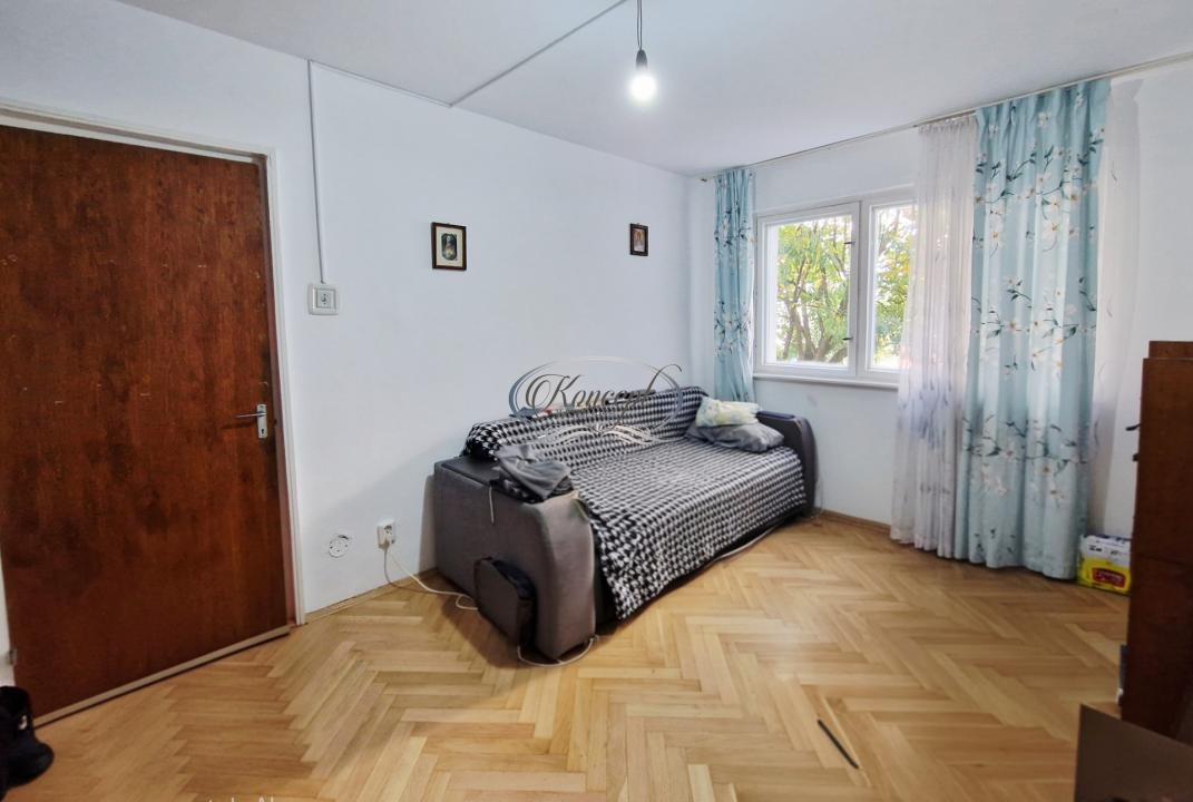 Apartament de 88 mp cu centrala proprie
