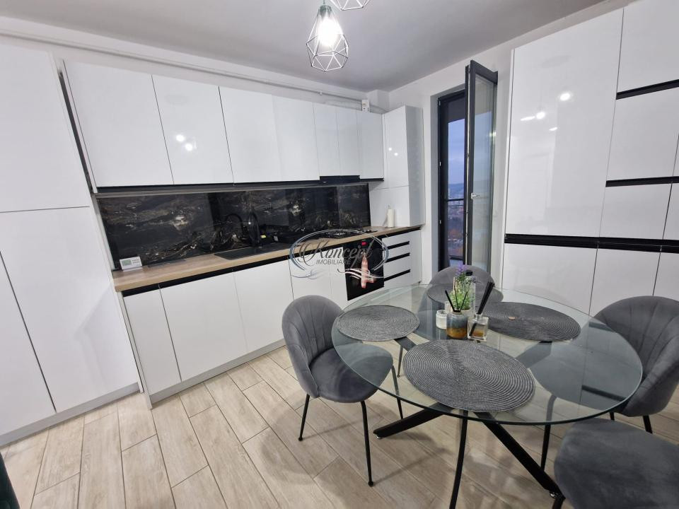 Apartament 3 camere, parcare si terasa, Zorilor