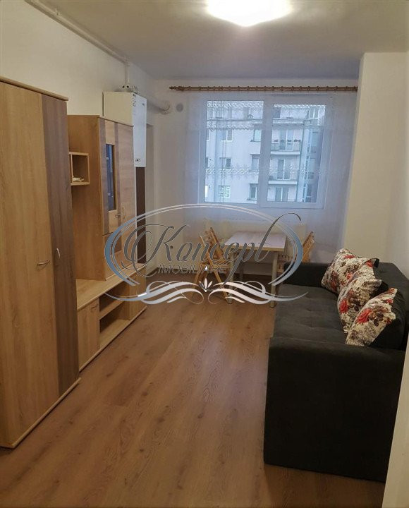 Apartament la etaj intermediar, cu parcare