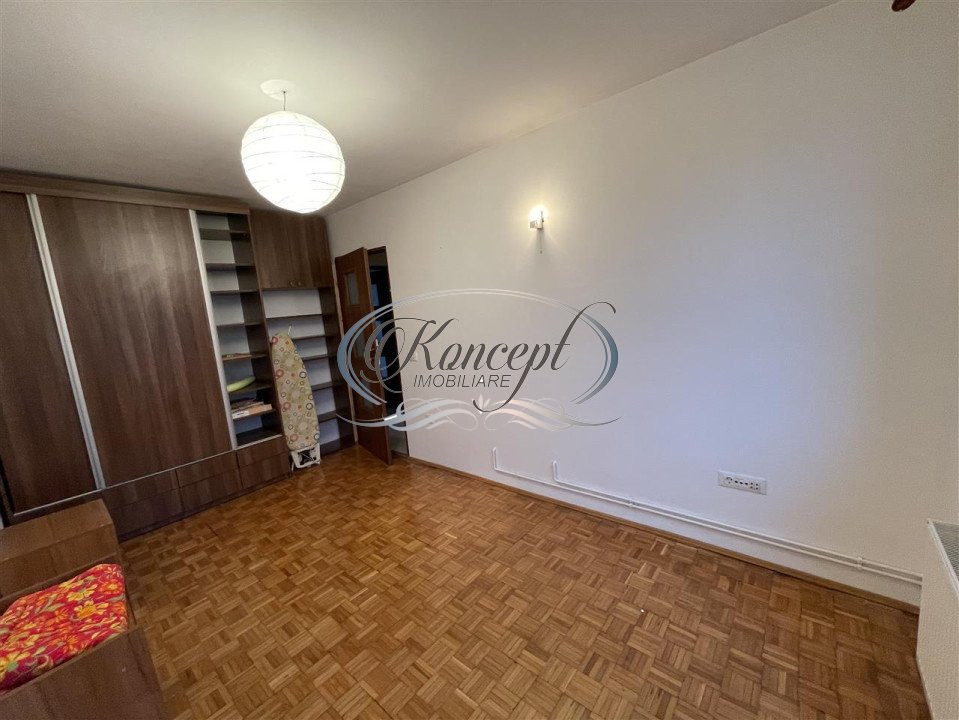 Apartament cu 3 camere zona Hotel Royal