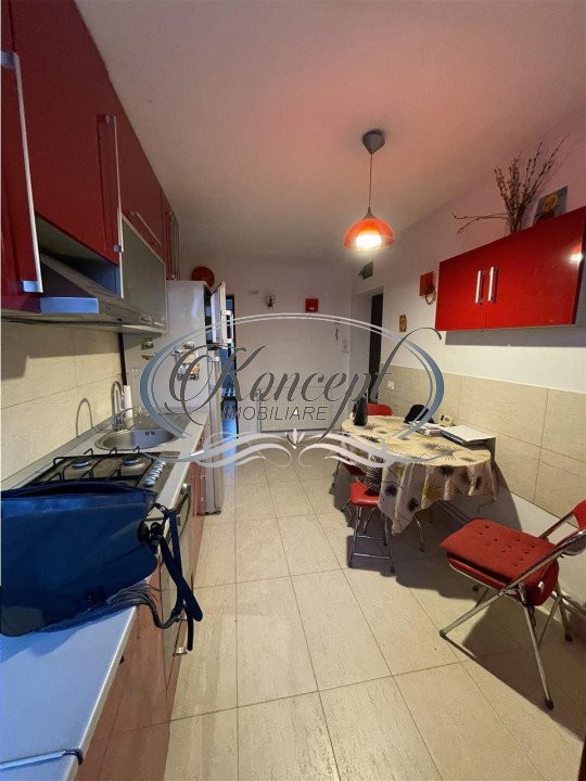 Apartament cu 3 camere zona Hotel Royal