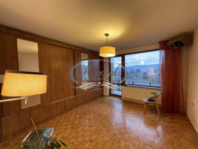 Apartament cu 3 camere zona Hotel Royal