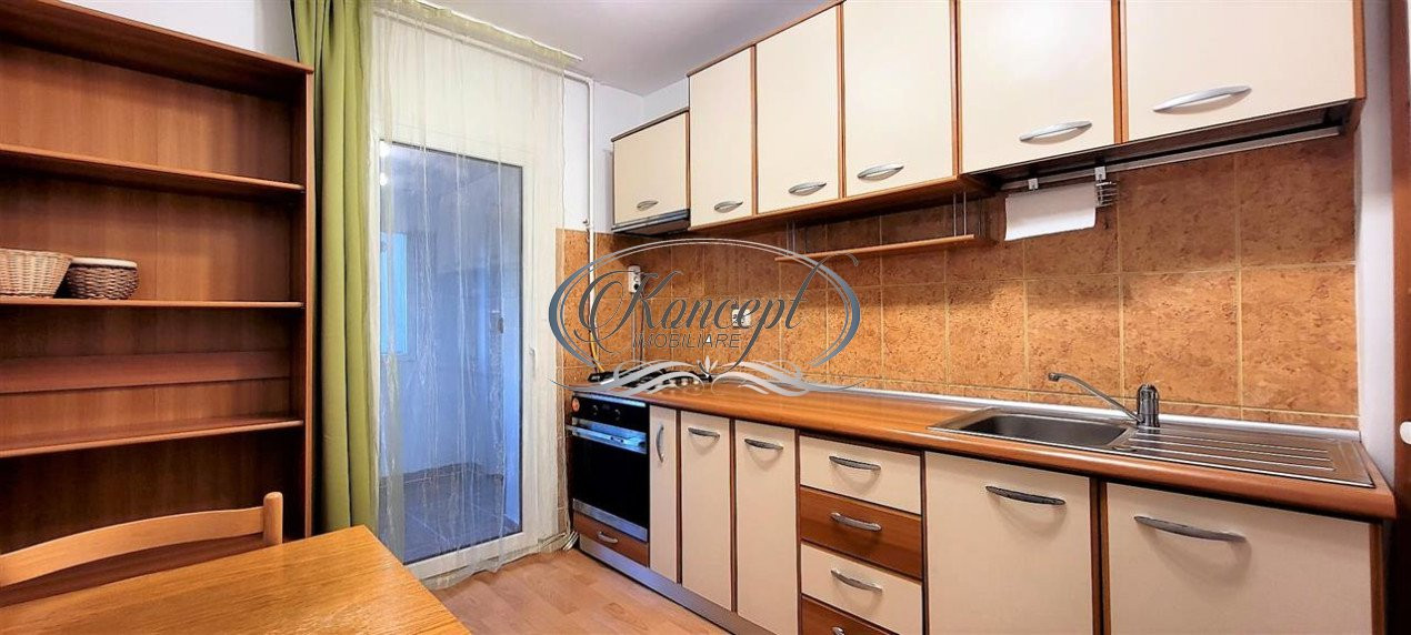 Apartament cu 3 camere decomandate pe str. Mehedinti