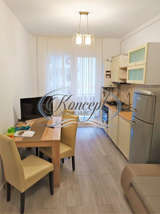 Apartament la cheie, la etaj intermediar