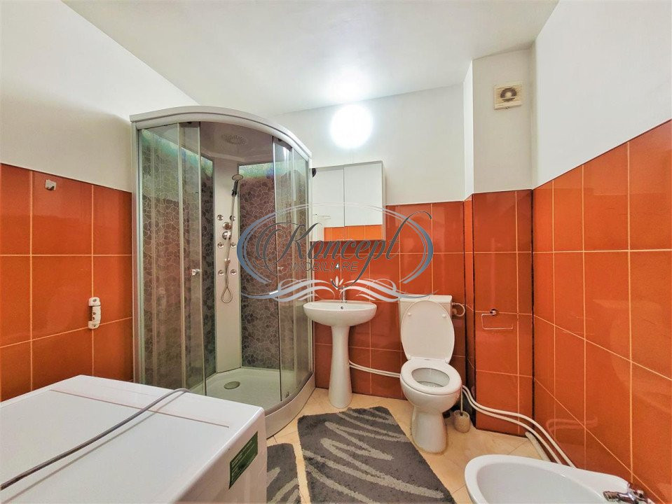 Apartament decomandat cu parcare pe strada Florilor