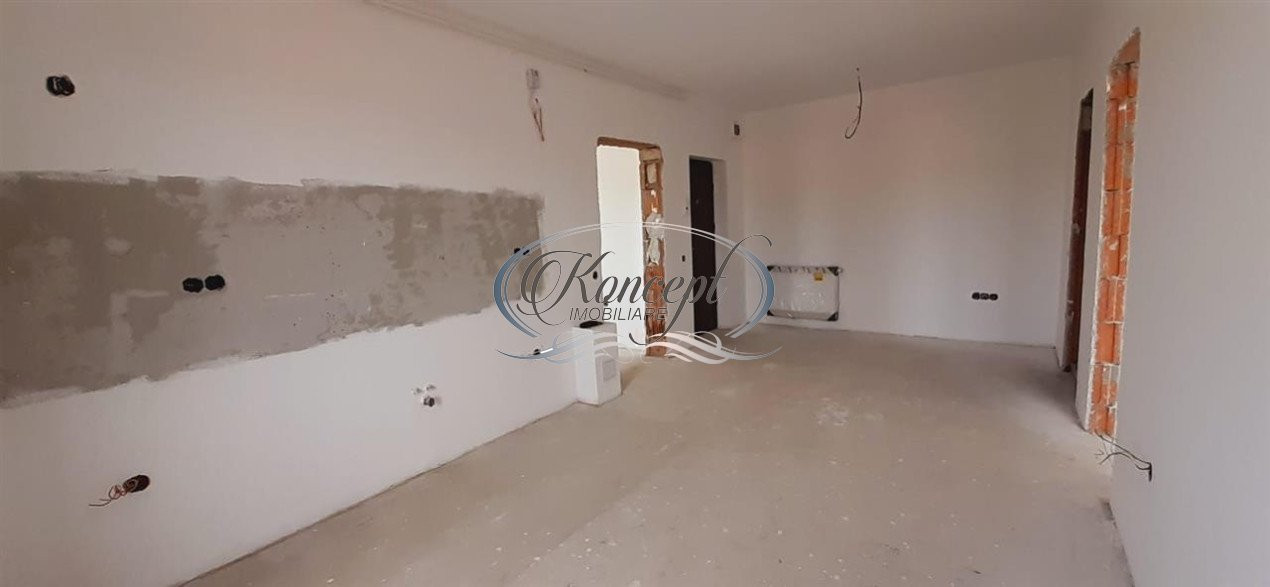 Apartament semifinsat